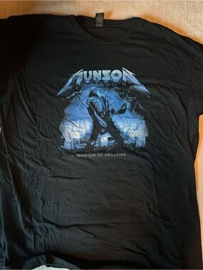Stranger things Munson "Master of Hellfire" Black Band Tee